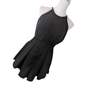 ENTRY! LUXE BLACK SATIN LOOK, LACE WAIST, PLEATED ROMPER, MINI DRESS! SIZE S
